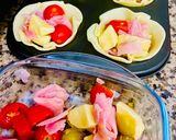 Foto del paso 2 de la receta: CANASTITAS DE JAMÓN COCIDO Y QUESO CON TOMATE Y ACEITUNAS 🍖🧀🍅🫒
