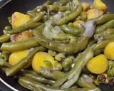 Foto del paso 7 de la receta: Salteado🧅de habichuelas🥘y arvejas🫛🧄🍠