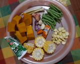 Foto langkah ke 1 dari resep Sayur Labu Santan Khas Kalimantan.