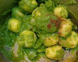 A picture of step 6 of Hariyali Chutney Aloo Chat.