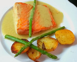 Foto del paso 15 de la receta: Salmón fresco en cama de crema de espárragos verdes