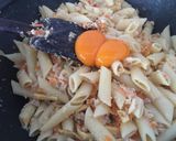 รูปขั้นตอนการทำที่ 6 ของ Penne with salmon & corn-soy milk