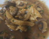 Foto del paso 6 de la receta: Pechuga de pollo en salsa de champiñones