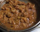 A picture of step 3 of Prawn gravy.
