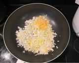 剝皮辣椒肉醬炒麵的食譜步驟1照片