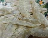 Hình bước làm 1 của món Cá cơm chiên giòn chấm sốt Thái