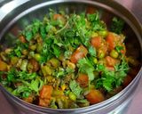 गाजर मटर बीन्स की सब्जी (gajar matar beans ki sabzi recipe in Hindi) रेसिपी चरण 7 फोटो