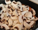 Foto del paso 4 de la receta: Carrilleras ibéricas en salsa de berenjena y champiñones