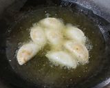 Foto langkah ke 5 dari resep Cireng Isi Ayam Kuah Keju.