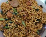 Foto langkah ke 5 dari resep Mie Goreng Burung Dara.
