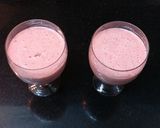 A picture of step 3 of Banana Strawberry Sabja Smoothie.