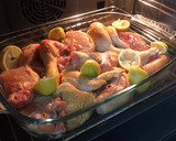 Foto del paso 1 de la receta: Pollo al horno con limón