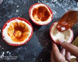 A picture of step 3 of Veg pizza cups.