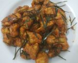 Foto langkah ke 5 dari resep Tempe Karage Sambel Daun Jeruk.