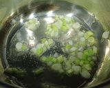 Hình bước làm 1 của món Mì trộn khô