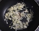 Foto langkah ke 2 dari resep Fettucini Carbonara Modif (Rebus pasta di susu!).