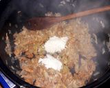 Foto del paso 3 de la receta: Patatas a la importancia con pollo (al horno de Mercadona)