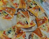 صورة لخطوة 5 من وصفة بيتزا 🍕 بعجينة سحرية 😋 وشكل رائع 👍❤️