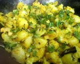 A picture of step 4 of Sukhi aloo sabji.