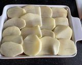 A picture of step 5 of Potato and Beef minced pie: (different style).