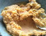 A picture of step 2 of Stuffed Paratha.