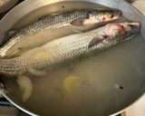 A picture of step 1 of Boiled Mullet Salad.