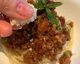 Spaghetti bolognese with Thai green pesto recipe step 5 photo