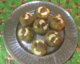 A picture of step 4 of Makki Ki Roti ke ladoos.