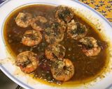 Une image de l'étape 12 de Gambas sauvages à la tomate, câpres et aneth.
