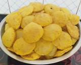 Alu besan suji ke puri recipe step 4 photo