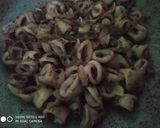 Foto langkah ke 4 dari resep Goreng asem cumi.