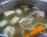 Húsleves csontos sertéshúsból! recept fázis 2 fotója