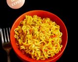 स्ट्रीट स्टाइल मसाला मैगी (Street style masala maggi recipe in hindi) रेसिपी चरण 3 फोटो