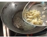 मुळयाच्या पानाची भाजी (mulyachya panachi bhaji recipe in marathi) रेसिपी स्टेप 4 फोटो 
