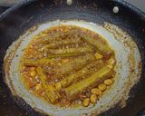 A picture of step 2 of Drumstick besan dry.