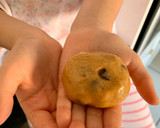 Foto del paso 5 de la receta: Cookies con pepitas de chocolate y avellanas