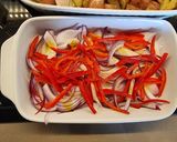 Foto del paso 4 de la receta: Merluza al horno con Papas Rústicas