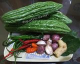 Foto langkah ke 1 dari resep 170. Tumis Paria (Oseng-Oseng Pare).