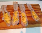 Foto del paso 8 de la receta: Acedías rellenas de bacon y queso con tostones y pimientos