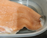 Foto del paso 2 de la receta: Lomo de salmón a la plancha