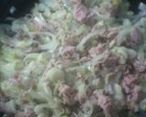 Foto del paso 4 de la receta: Canastitas de atún y cebolla con masa de harina integral