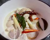 A picture of step 5 of Tom Kha Gai (Thai Coconut Chicken Soup).