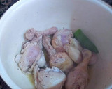 Foto del paso 2 de la receta: Pollo estofado a la cúrcuma con zanahorias y patatas