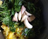 A picture of step 1 of Vegetable khichdi-mathi pakoda.