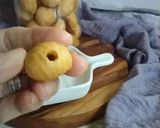 Foto langkah ke 5 dari resep (536) Soes Kering Crunchy isi Coklat.