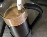 Foto del paso 3 de la receta: Primer café del día en cafetera francesa