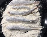 Φωτογραφία βήματος 6 της συνταγής Τηγανιτά μπαρμπούνια με κρεμμύδι