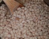 A picture of step 1 of White navy beans.