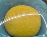 Foto langkah ke 2 dari resep Pizza Labu Kuning.