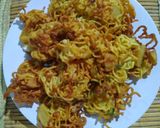 Foto langkah ke 4 dari resep Bakwan Mie Instan.